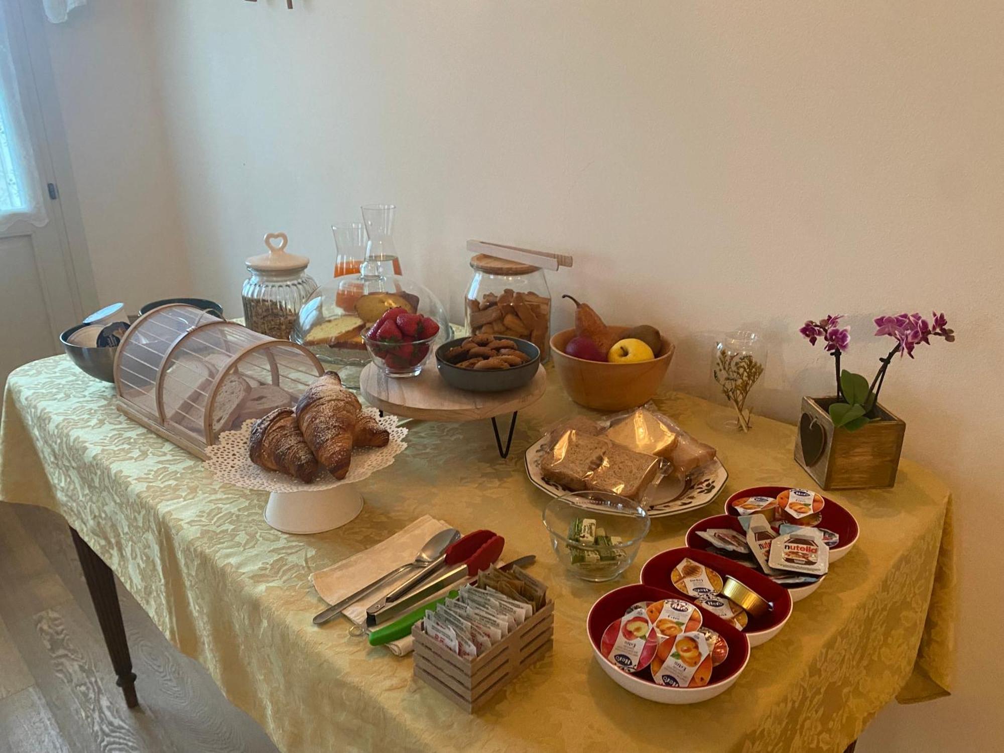 La Fabbrica Delle Idee Bed & Breakfast Fonte Luaran gambar